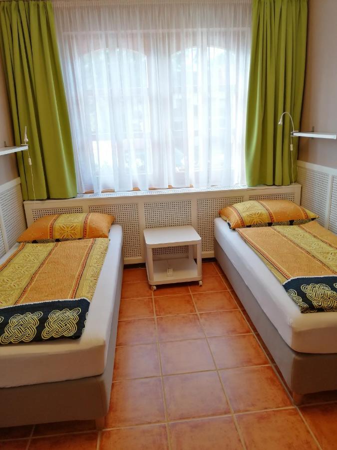 Karpatia Panzio Bed & Breakfast Esztergom Exterior photo